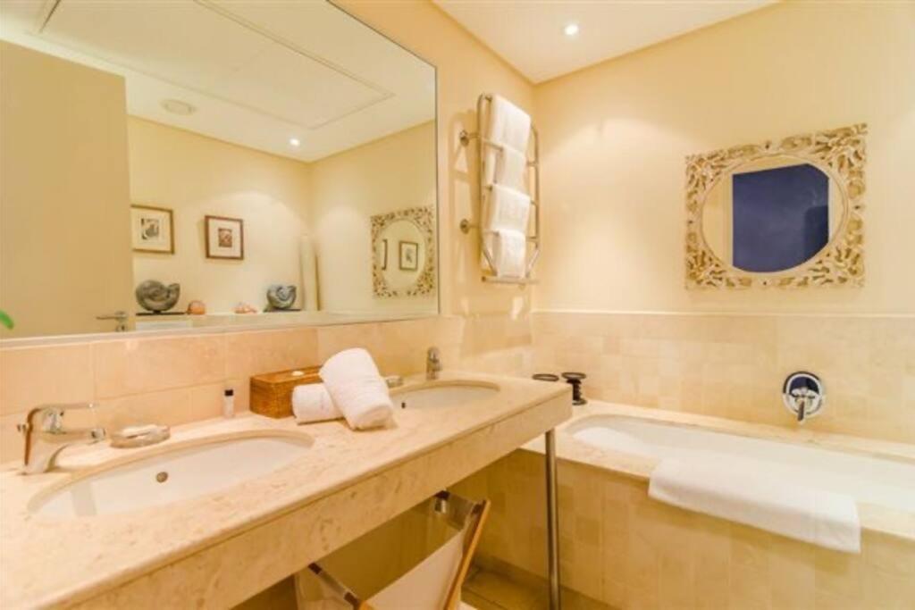 Parama 003 Secure, Luxurious Waterfront Appartement Kaapstad